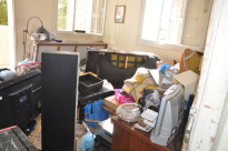  بالصور: الشرطة تعيث فساداً في أحد البيوت العربية بحي الجبلية بمدينة يافا 